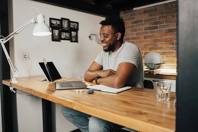 Alasan Gen Z Lebih Memilih Work from Anywhere Daripada Gaji Besar