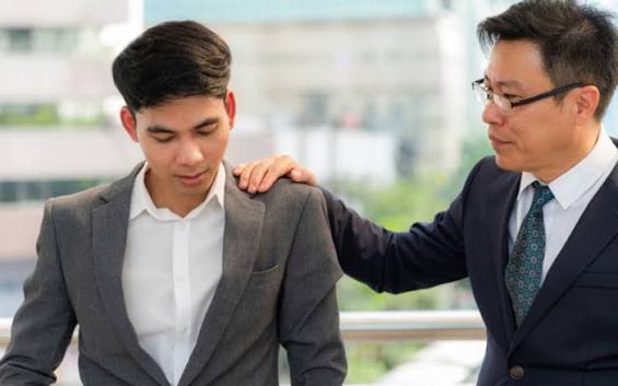 Cara Memberikan Kritik yang Membangun di Tempat Kerja