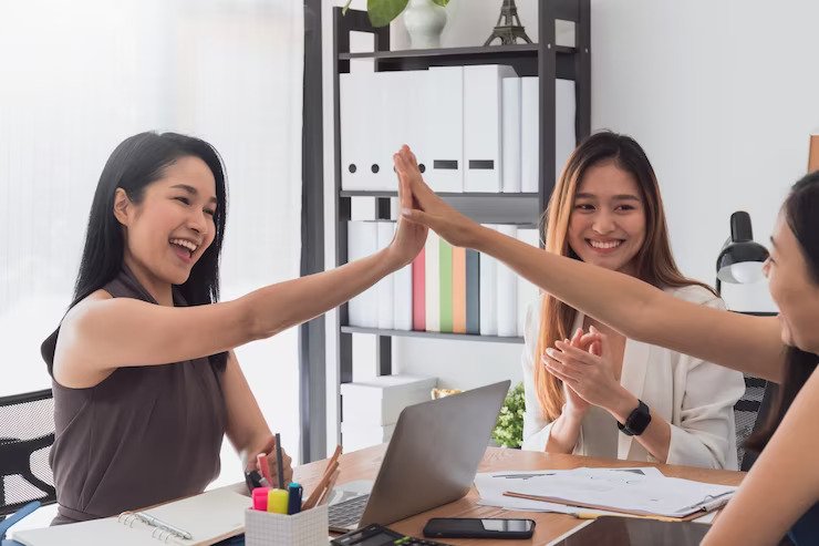 Cara Memotivasi Karyawan Agar Produktivitas Kerja Meningkat 