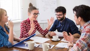 10 Cara Meningkatkan Skill Komunikasi di Tempat Kerja 